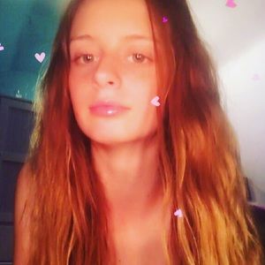 Meet your Posher, Caitlin